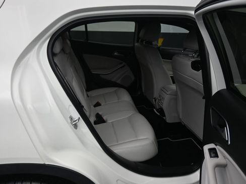 Used 2016 Mercedes-Benz GLA 250 image 36