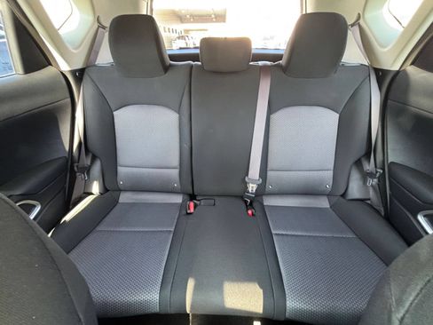 Used 2025 Kia Soul LX w/ LX Technology Package FWD image 31
