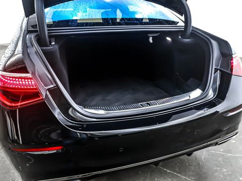 Used 2023 Mercedes-Benz S 500 4MATIC image 24