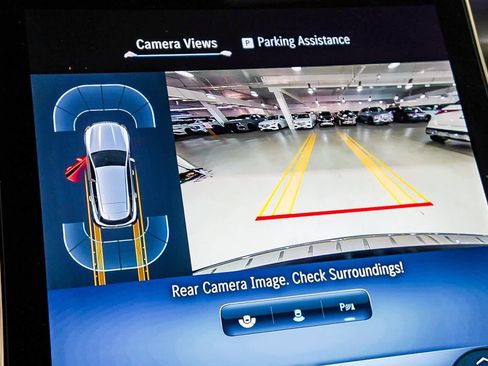 Used 2025 Mercedes-Benz GLC 300 image 26