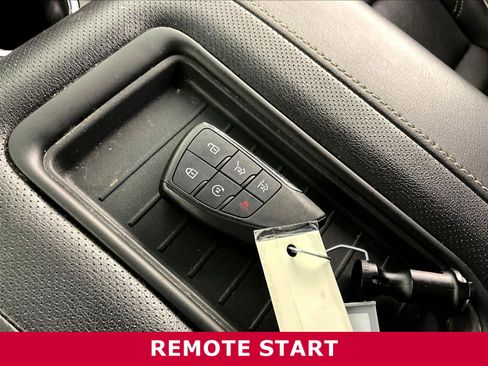 Used 2023 Chevrolet Tahoe Premier AWD/4WD image 33