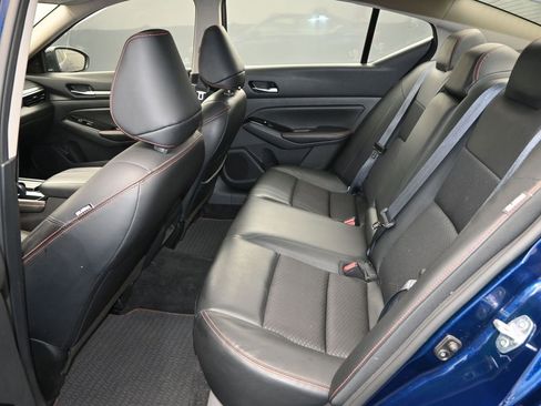 Used 2024 Nissan Altima 2.5 SR image 12