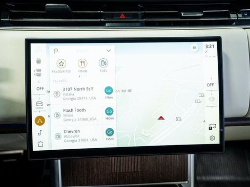 Used 2025 Land Rover Range Rover Long Wheelbase Autobiography image 44