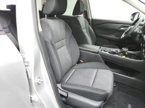 Used 2024 Nissan Rogue SV AWD/4WD image 34