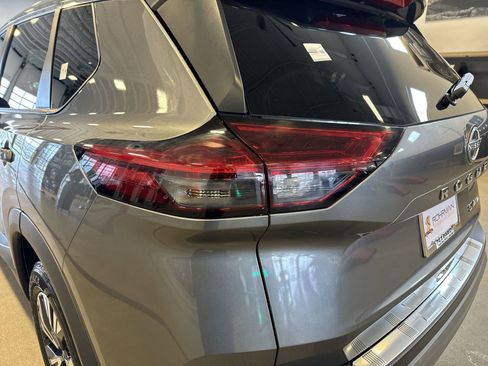 Certified 2022 Nissan Rogue SV image 31