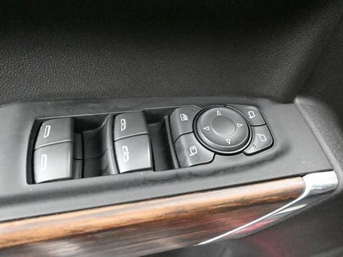 Used 2022 Chevrolet Silverado 1500 High Country AWD/4WD image 17