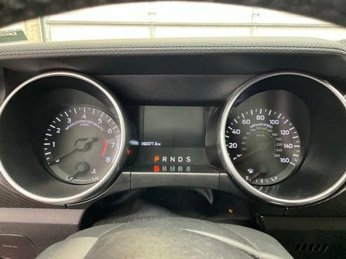 Used 2019 Ford Mustang Coupe RWD image 9