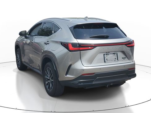 Used 2022 Lexus NX 250 FWD image 4