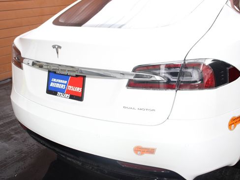 Used 2020 Tesla Model S AWD image 15