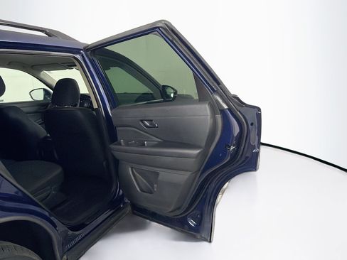 Used 2024 Nissan Pathfinder SV FWD image 29
