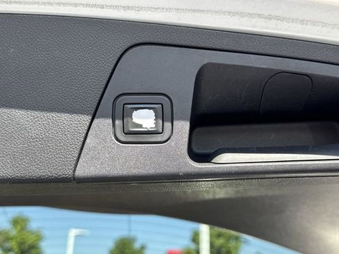 Used 2017 Buick Envision Essence w/ LPO, Cargo Package image 21