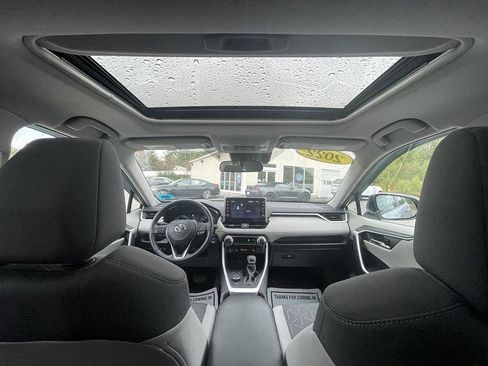 Used 2022 Toyota RAV4 XLE w/ Convenience Package image 43
