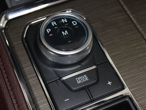 Used 2024 Ford Expedition Limited image 43