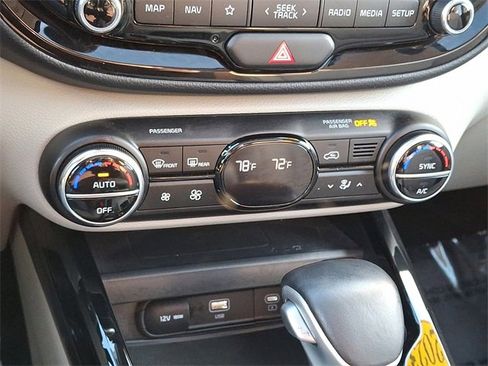 Used 2023 Kia Soul EX image 16