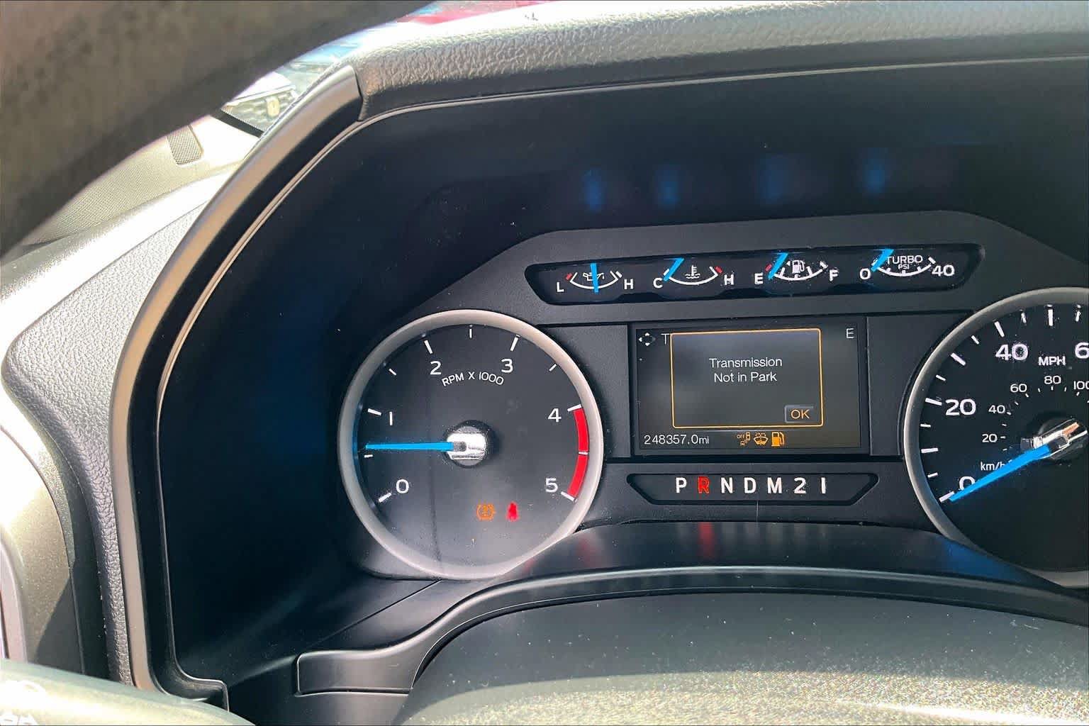 Used 2017 Ford F250 XLT w/ XLT Premium Package AWD/4WD image 26