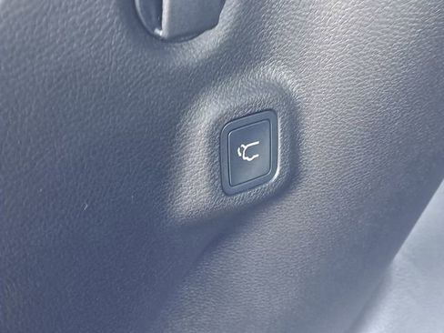 New 2026 Jeep Compass Limited image 25