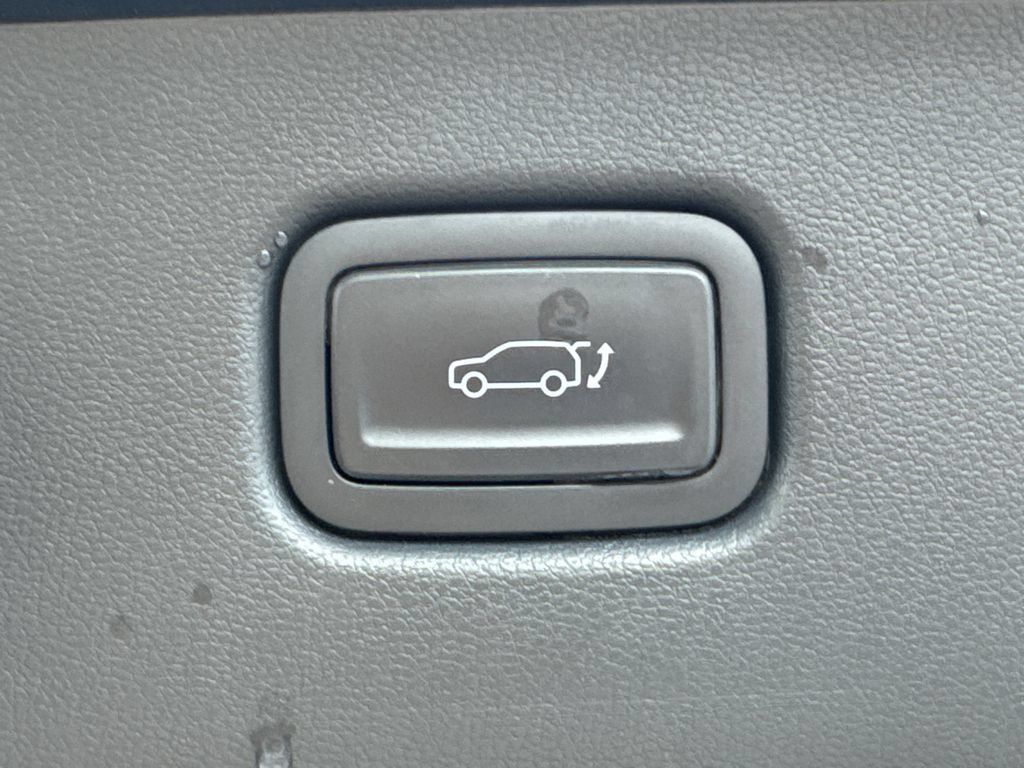 Used 2024 Hyundai Kona Limited AWD/4WD image 21