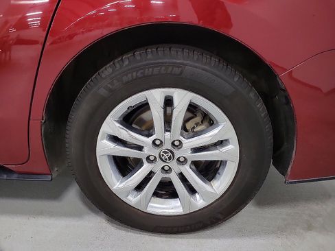 Used 2021 Toyota Sienna XSE AWD/4WD image 20