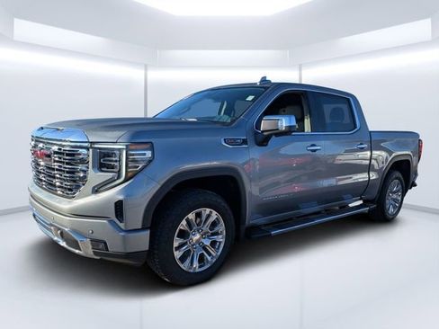 Used 2025 GMC Sierra 1500 Denali AWD/4WD image 6