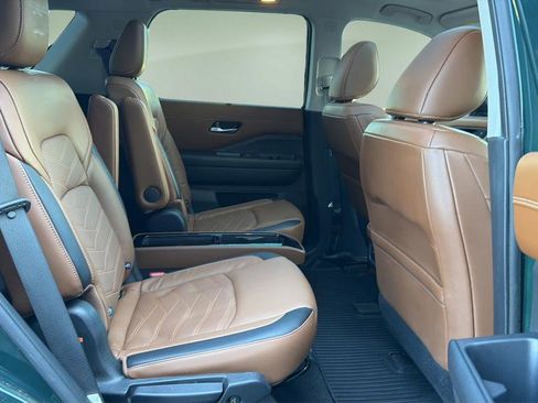 Certified 2022 Nissan Pathfinder Platinum w/ Lighting Package (N93) image 21