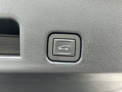 New 2026 Chevrolet Traverse Z71 w/ Enhanced Driving Package image 12