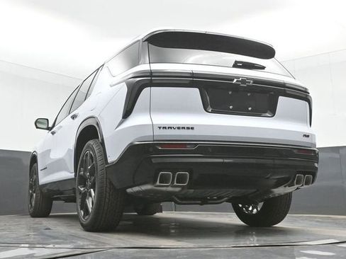 New 2026 Chevrolet Traverse RS w/ LPO, Floor Liner Package FWD image 86