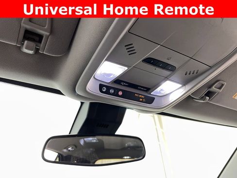 Used 2020 Chevrolet Equinox LT image 29