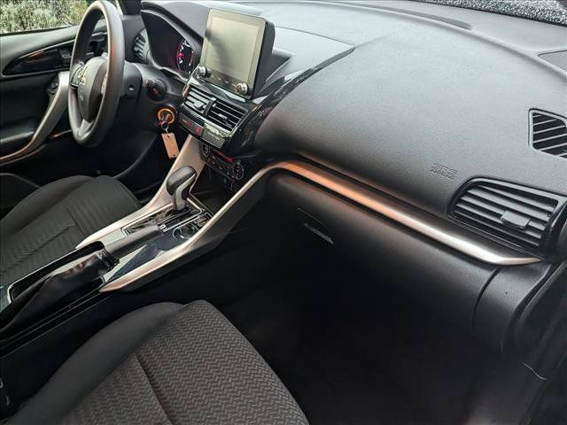 Used 2022 Mitsubishi Eclipse Cross LE FWD image 13