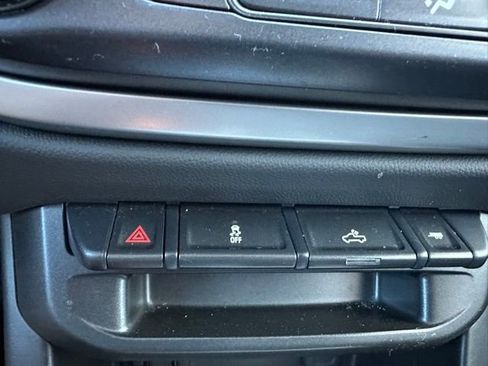 Used 2020 Chevrolet Colorado LT image 33