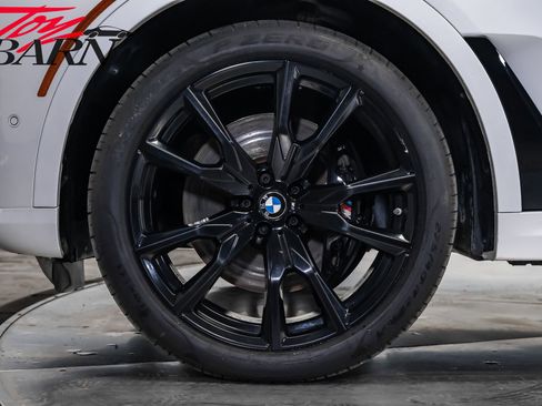Used 2024 BMW X7 M60i w/ Executive Package image 18