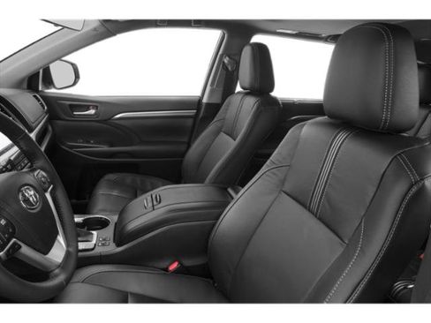 Used 2019 Toyota Highlander XLE AWD/4WD image 9