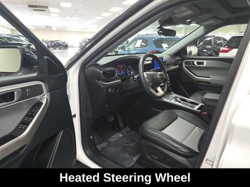 Used 2023 Ford Explorer XLT w/ Equipment Group 202A AWD/4WD image 13