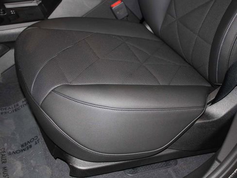 Used 2025 BMW iX xDrive50 image 14