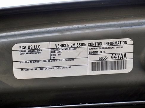 Certified 2022 Jeep Gladiator Willys image 36