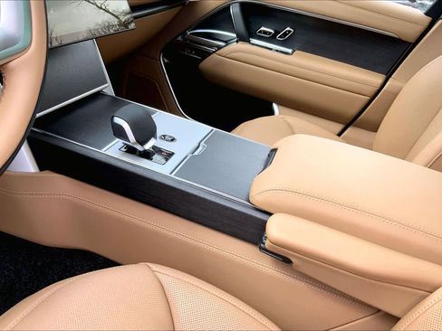 New 2026 Land Rover Range Rover SE AWD/4WD image 10