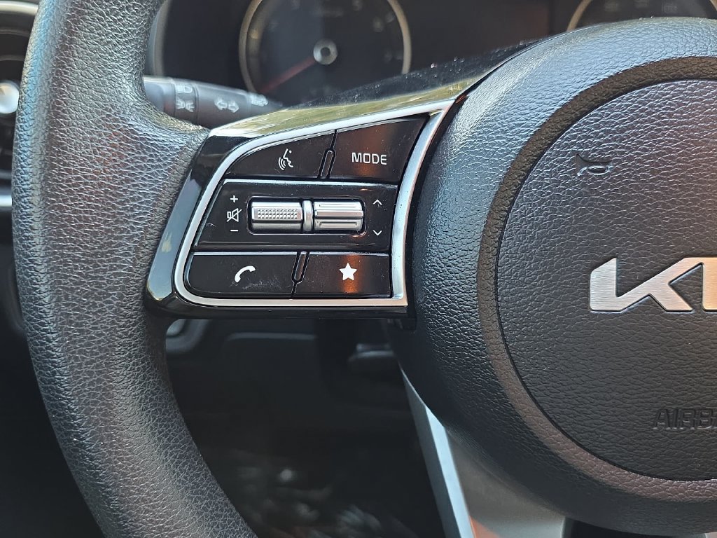 Used 2023 Kia Forte LXS FWD image 16