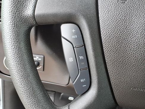 Used 2024 Chevrolet Express 2500 w/ Driver Convenience Package RWD image 13