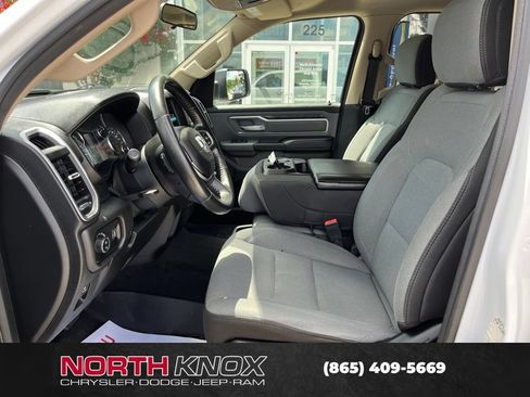 Used 2020 RAM 1500 Big Horn AWD/4WD image 3