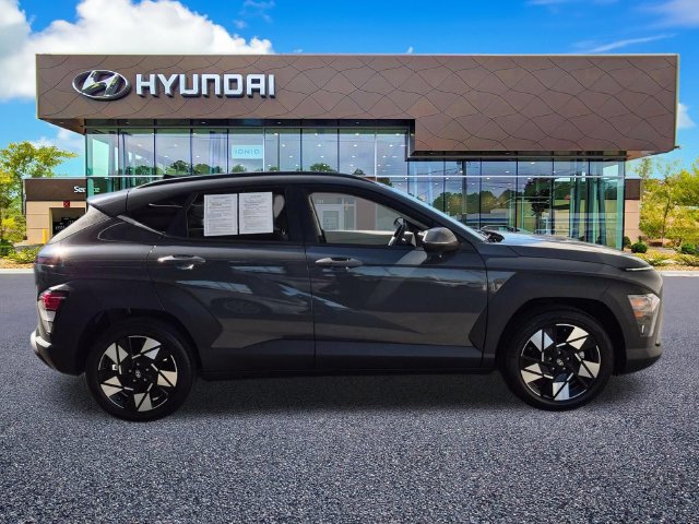 Used 2024 Hyundai Kona SEL FWD image 5