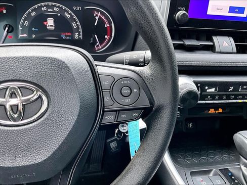 Certified 2023 Toyota RAV4 LE FWD image 25