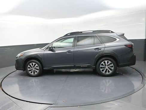 Used 2024 Subaru Outback Premium image 4