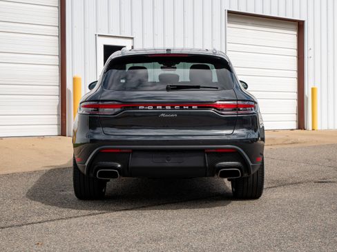 Used 2024 Porsche Macan image 6