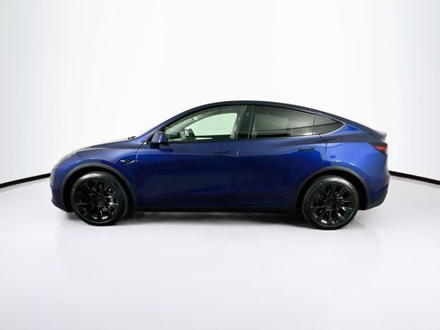 Used 2024 Tesla Model Y Long Range AWD/4WD image 4