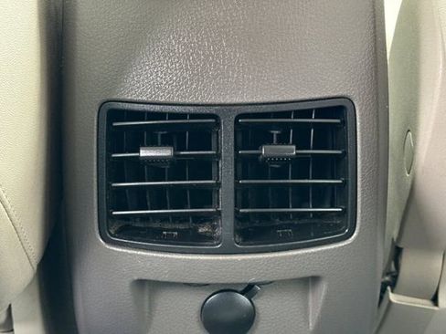 Used 2010 Ford Edge Limited FWD image 16