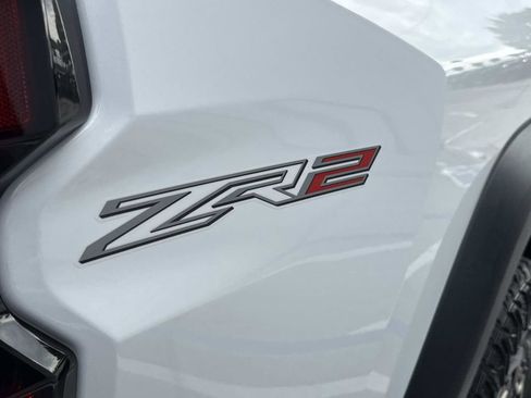 New 2025 Chevrolet Colorado ZR2 w/ Off-Road Front Bumper Package image 7