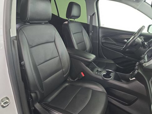 Used 2022 GMC Terrain SLT FWD image 33