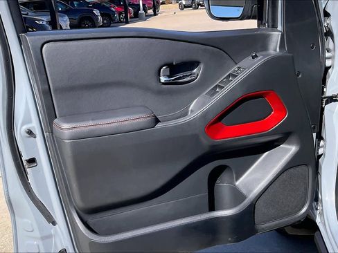 Used 2024 Nissan Frontier PRO-4X w/ Pro Convenience Package image 21