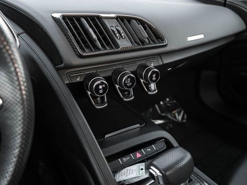 Used 2018 Audi R8 V10 plus image 23