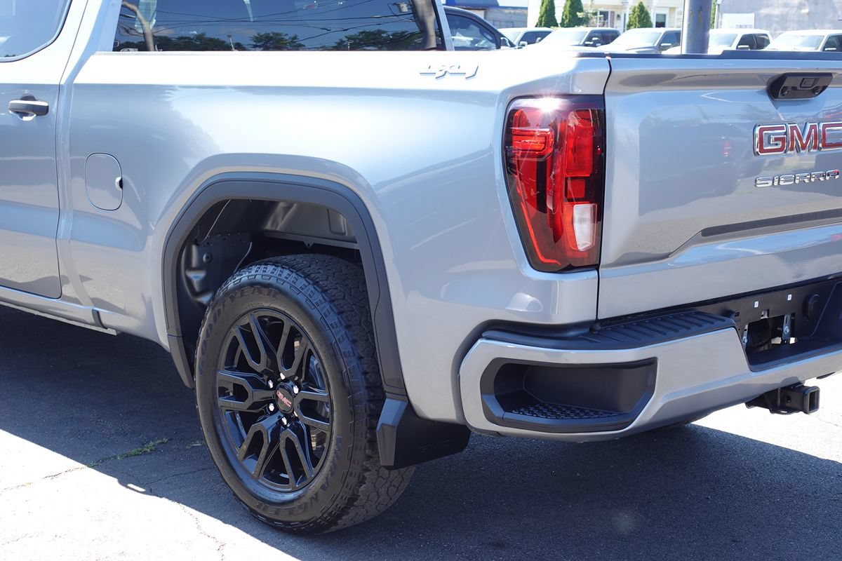 Used 2024 GMC Sierra 1500 Pro w/ Graphite Edition AWD/4WD image 9