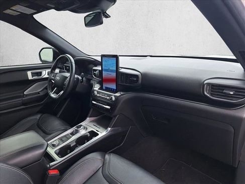 Used 2020 Ford Explorer ST w/ ST Street Pack image 18